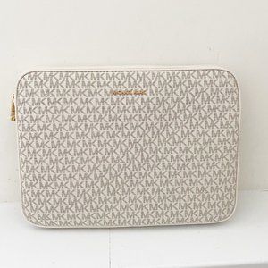Michael Kors Jet Set Large Signature Laptop Case Cream